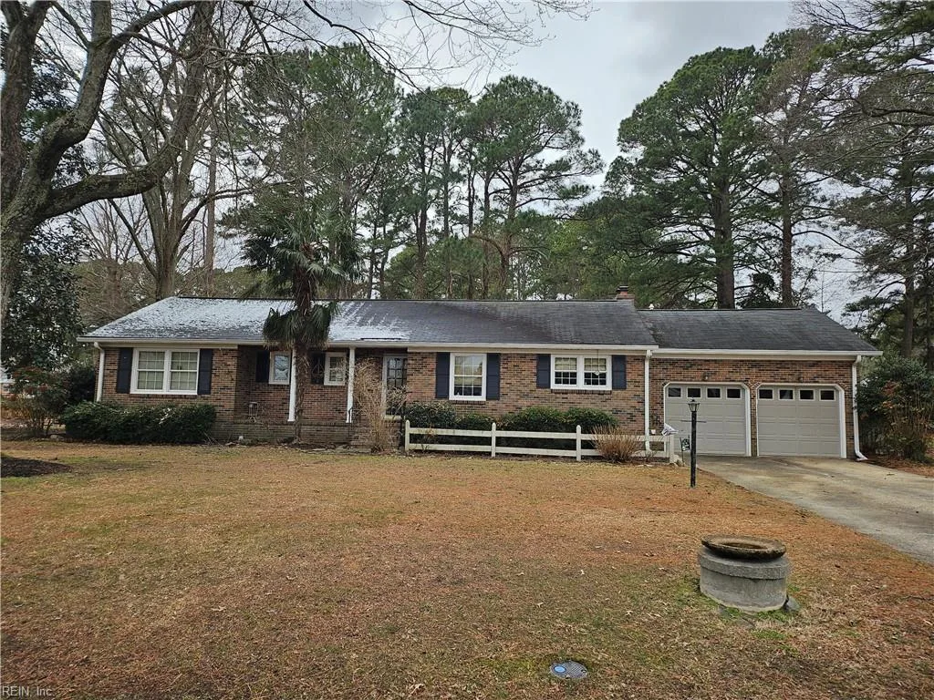 107 Cherry Point Dr, Yorktown — photo
