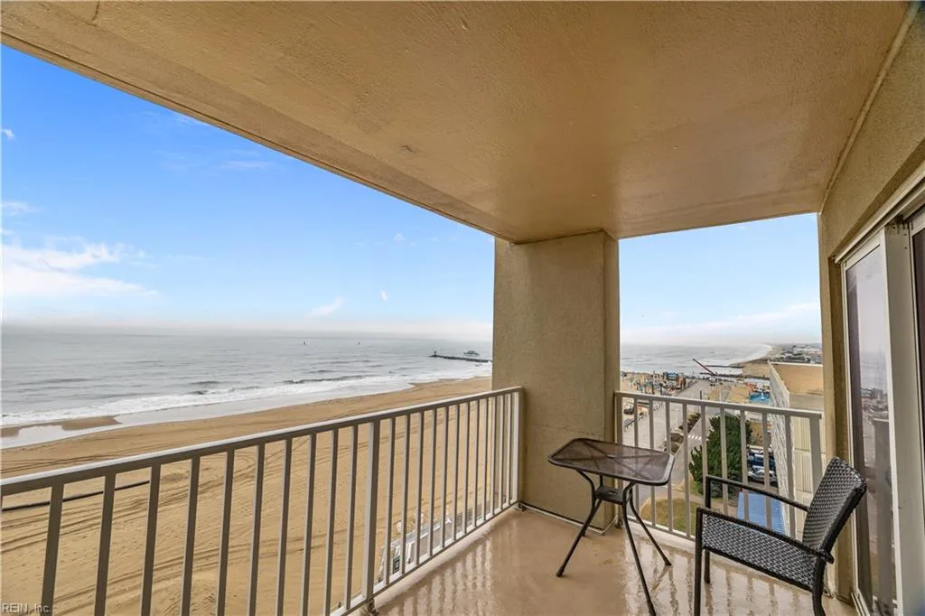 303 Atlantic Ave #807, Virginia Beach — photo