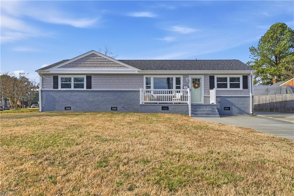 212 Daniel Way, Portsmouth — photo