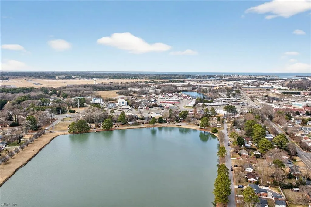 1033 Sanford Ave, Virginia Beach — photo