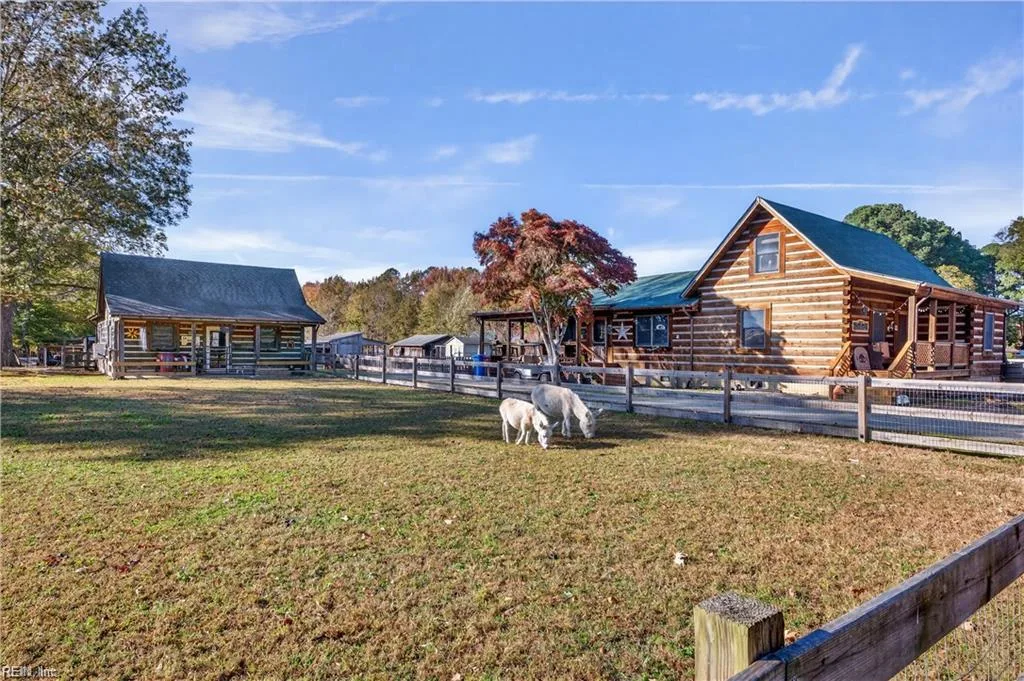 2820 Bunch Walnuts RD, CHESAPEAKE VA 23322