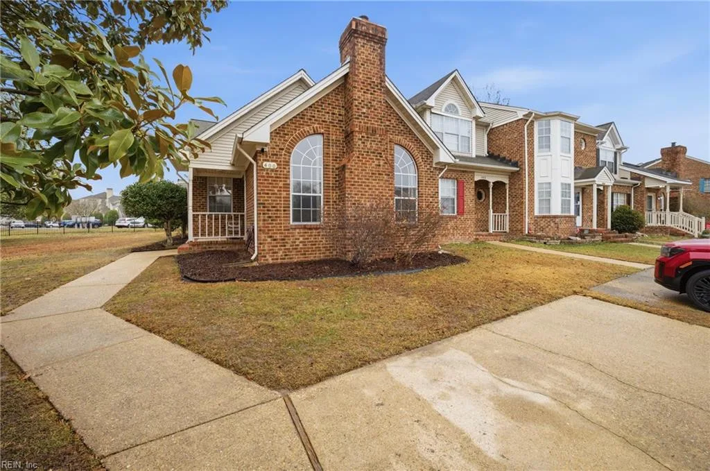 400 S Lake Cir, Chesapeake — photo