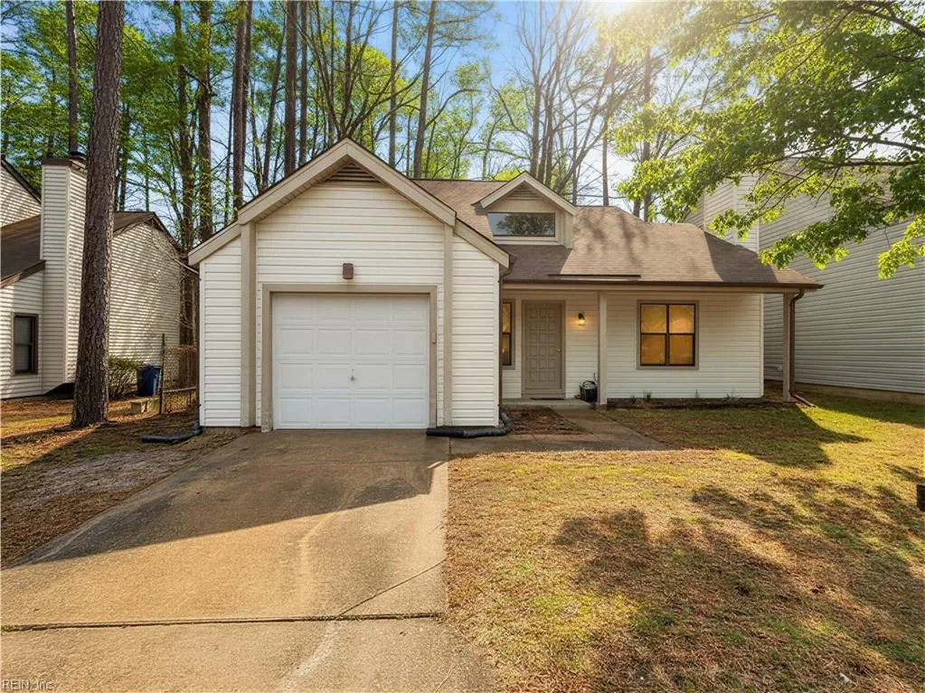 721 Longleaf LN, NEWPORTNEWS VA 23608
