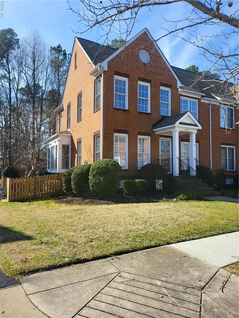 305 Herman Melville AVE, NEWPORTNEWS VA 23606