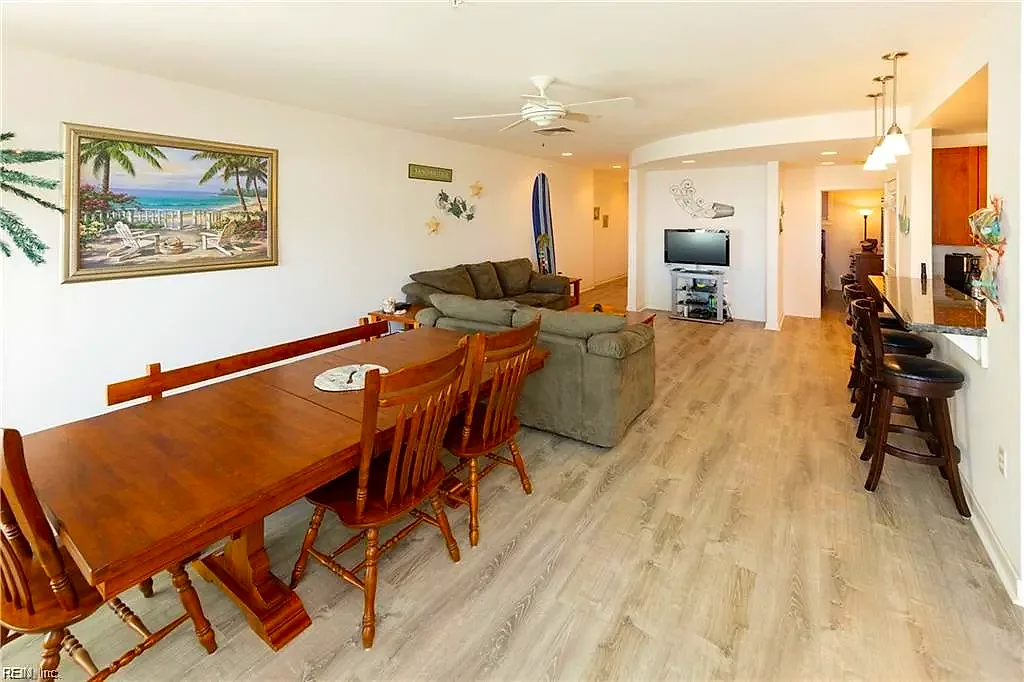 3700 Sandpiper Rd #218a, Virginia Beach — photo