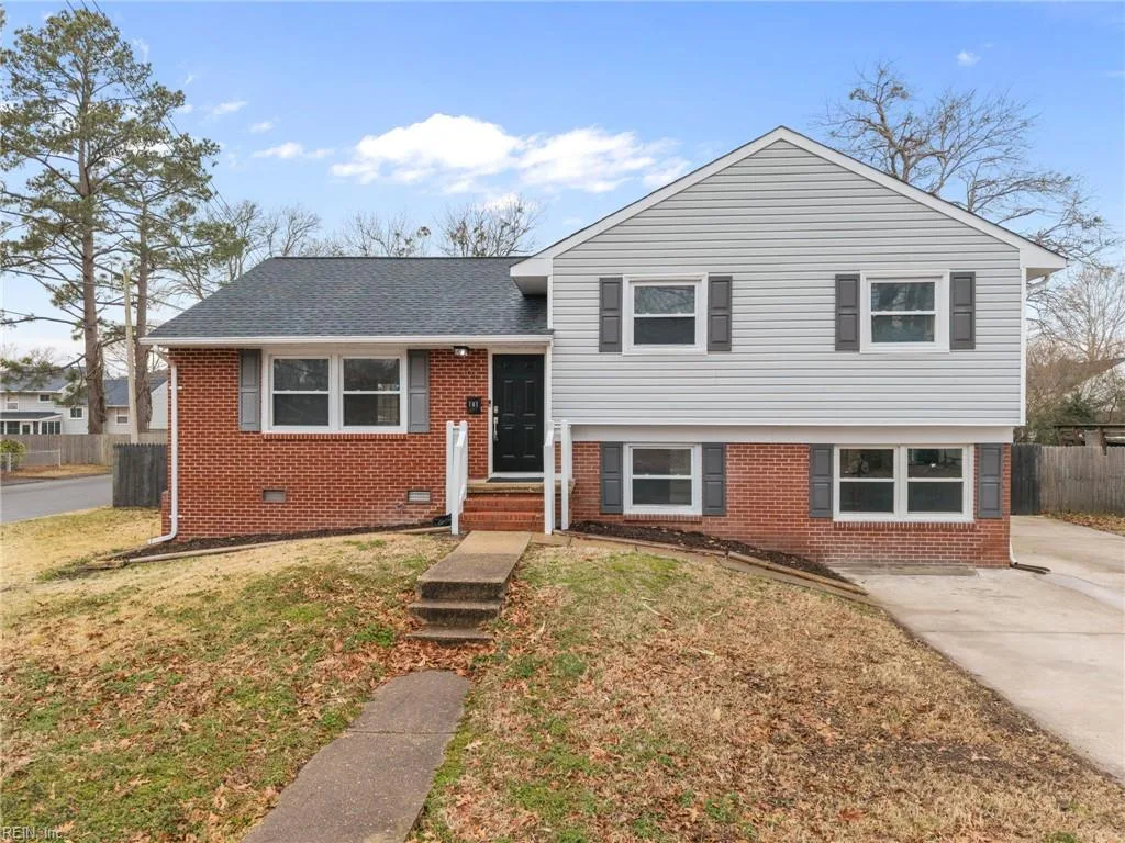 101 Yorkshire Ter, Hampton — photo