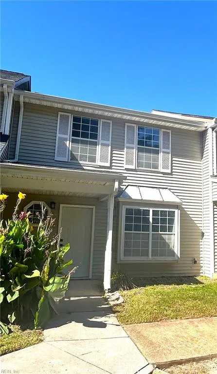 54 Treasure KY, HAMPTON VA 23666