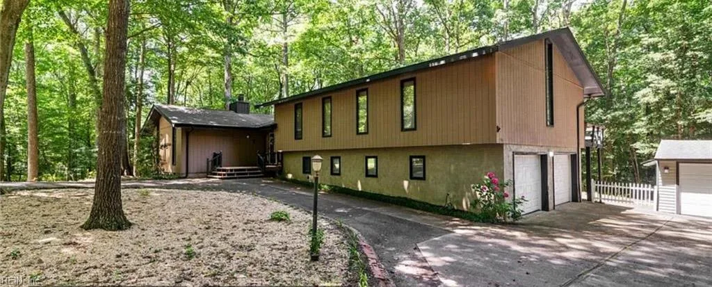 304 Hempstead RD, WILLIAMSBURG VA 23188