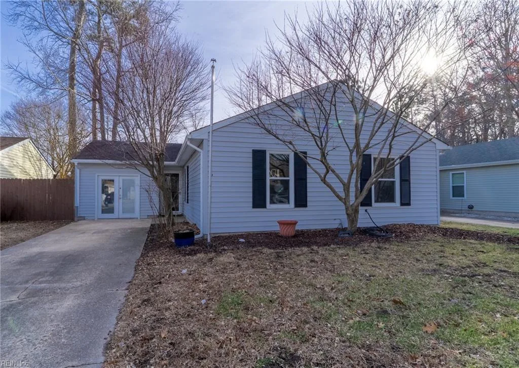 1305 Eaglewood Dr, Virginia Beach — photo