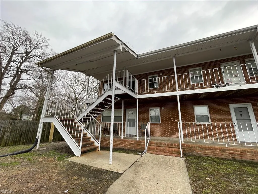 719 Marvin Ave #209, Norfolk — photo