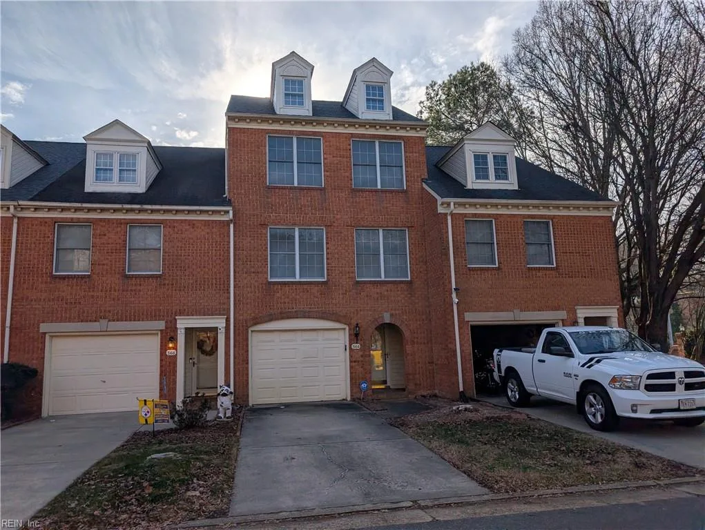 564 Todd TRL, NEWPORTNEWS VA 23602