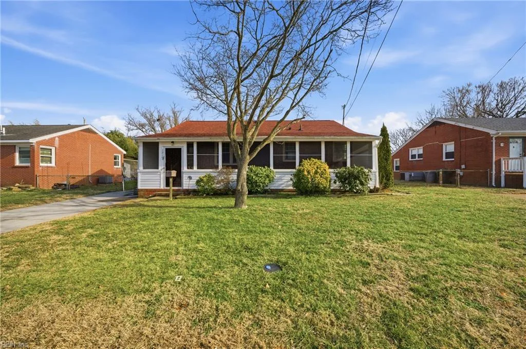 1210 Pansy ST, HAMPTON VA 23663