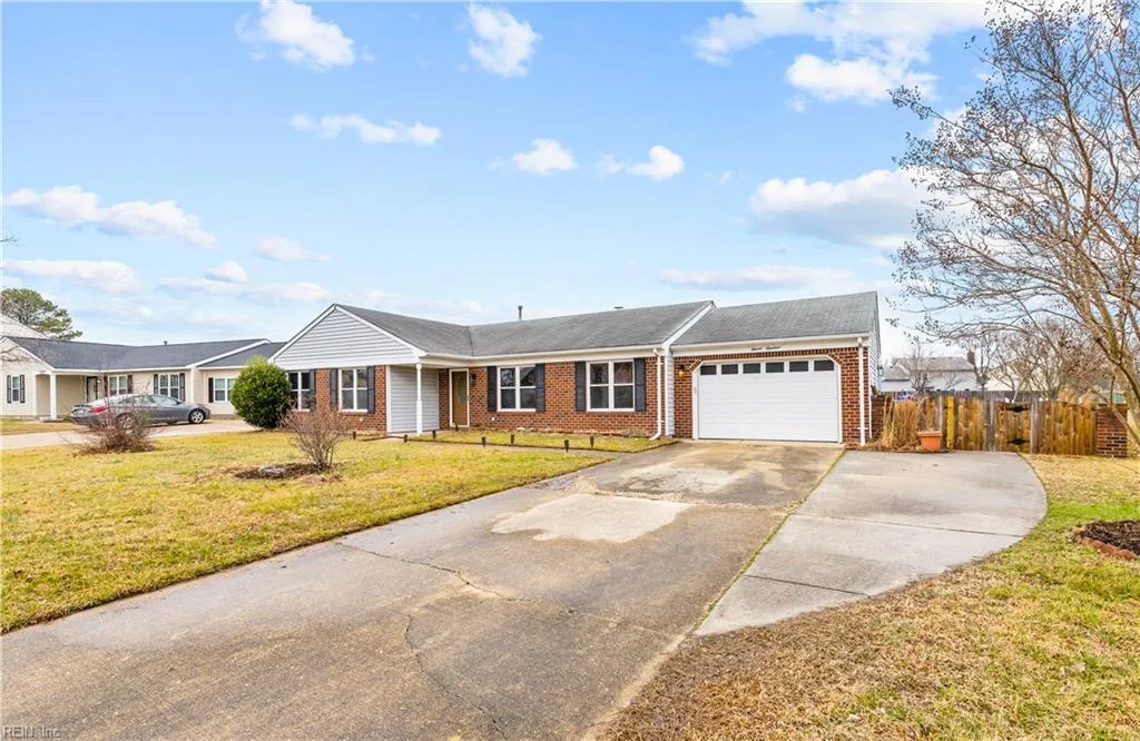 1100 Strauss Dr, Virginia Beach — photo