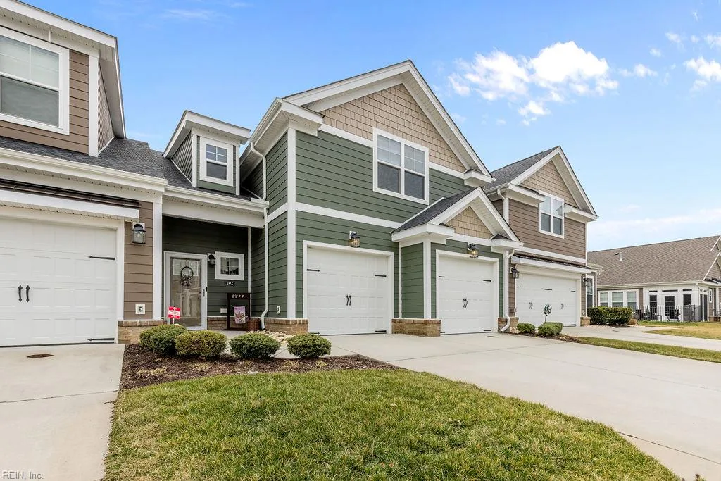 202 Thornwood DR, SUFFOLK VA 23435