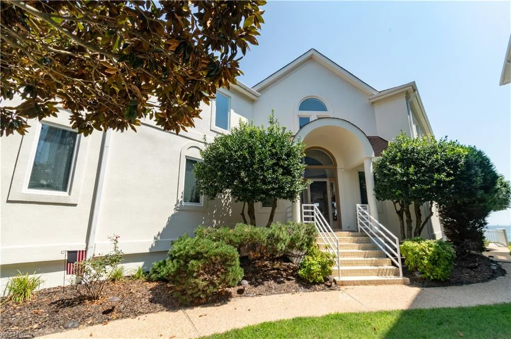 36 Bay Front Pl, Hampton — photo
