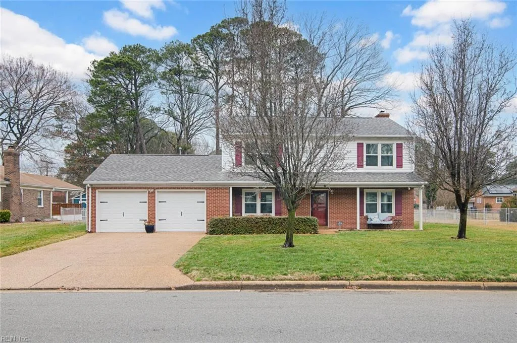 9 Colonial Acres DR, HAMPTON VA 23664
