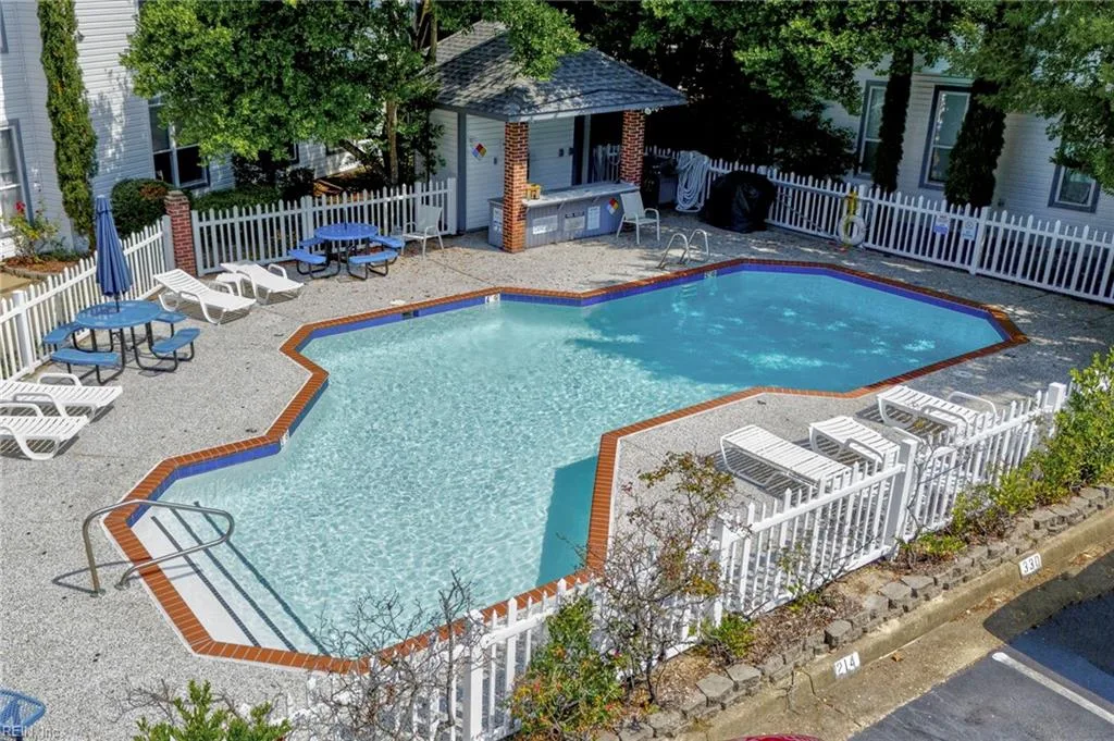 3205 Jade Ct #302, Virginia Beach — photo