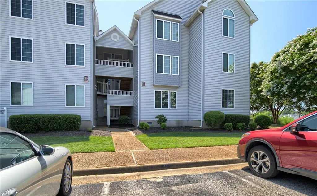 212 Dockside DR #C, HAMPTON VA 23669