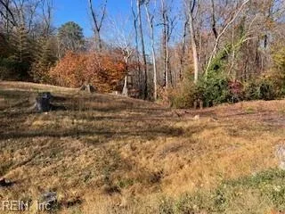 451 Eastwood DR, NEWPORTNEWS VA 23602
