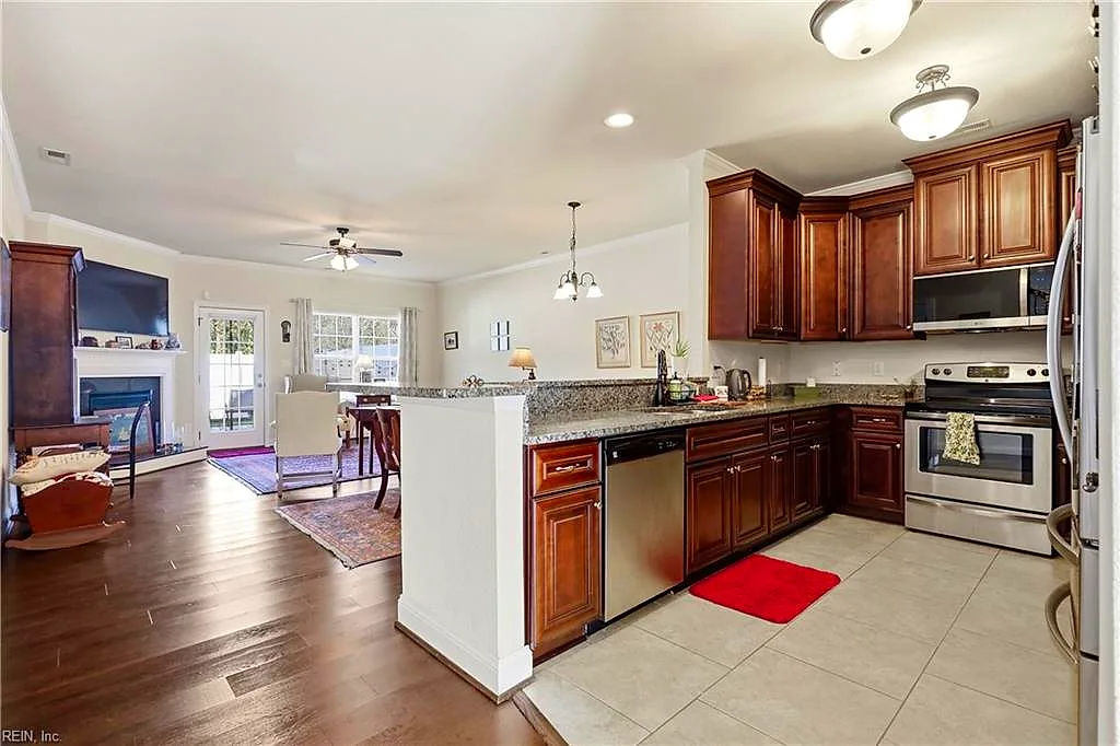 7547 Villa Ct, Gloucester Point — photo