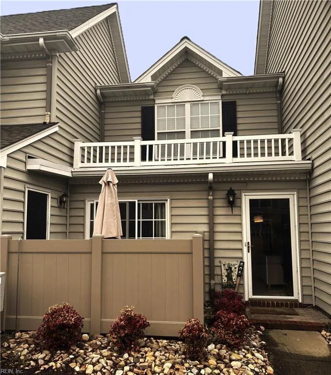 605 Waters Edge Ln, Suffolk — photo