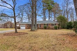 4716 Thoroughgood Dr, Virginia Beach — photo