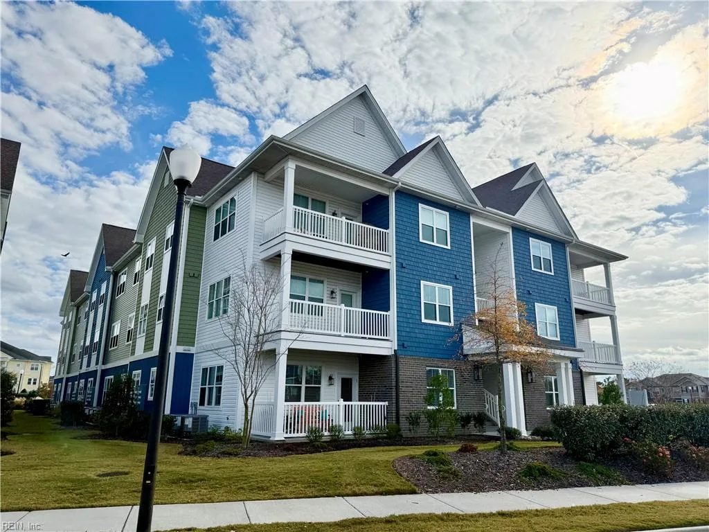 1725 Dromolin Dr #201, Virginia Beach — photo