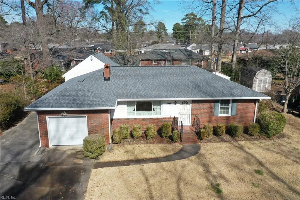 411 Mayflower Rd, Portsmouth — photo