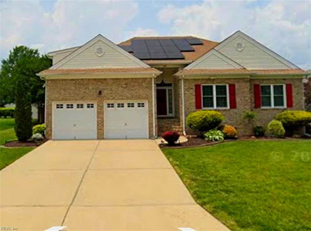 200 Catalpa Ct, Suffolk — photo