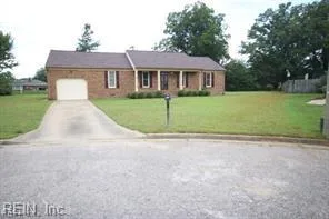 700 Lindenbrook Ln, Chesapeake — photo