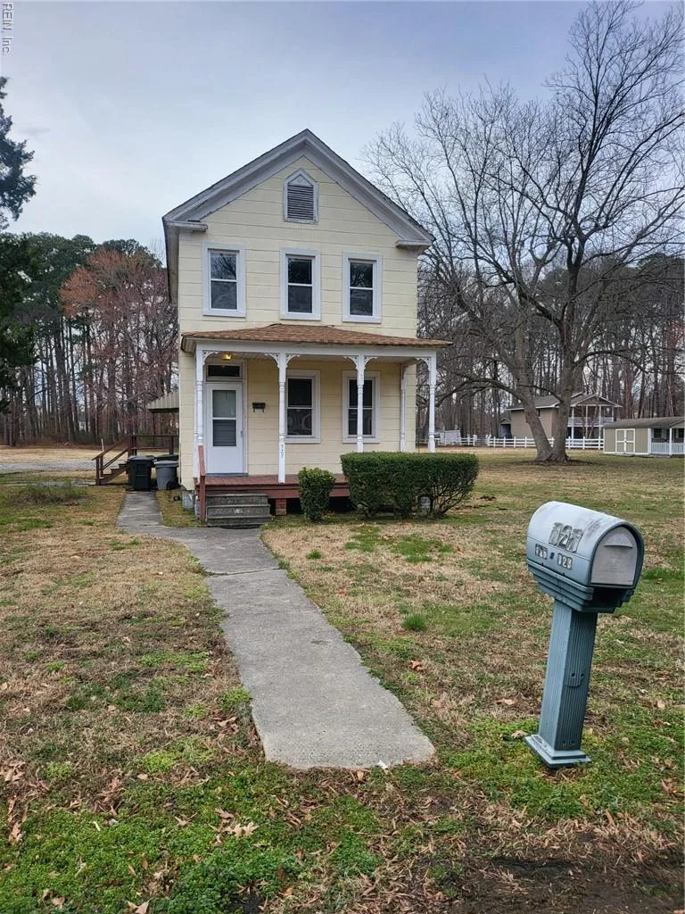 727 Bellwood RD, HAMPTON VA 23666