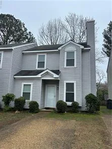 19 Madison Chse, Hampton — photo