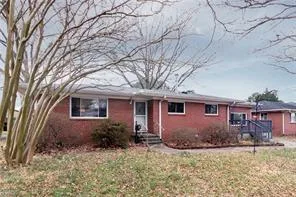 881 Hopwood Ln, Virginia Beach — photo