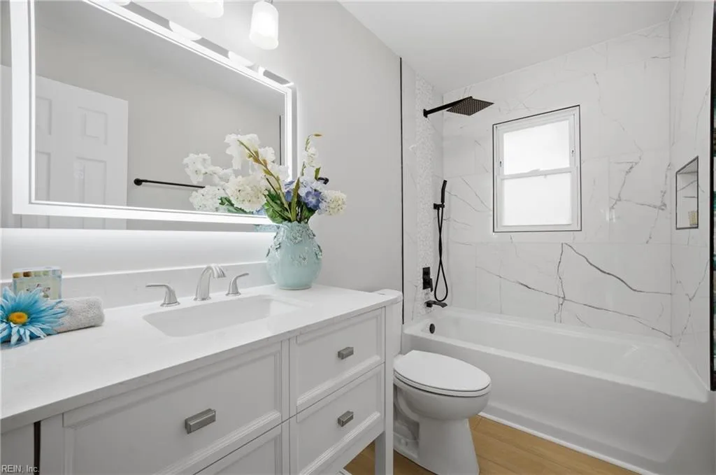 2508 Markham St, Portsmouth — photo