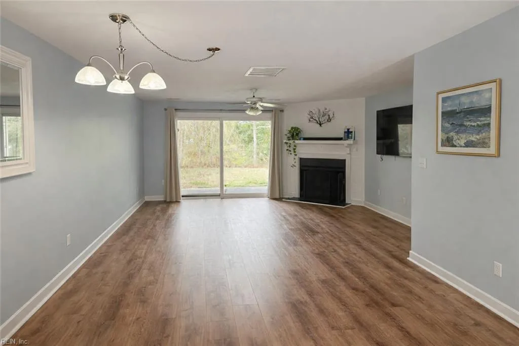 8003 Sunset Dr #1e, Hayes — photo