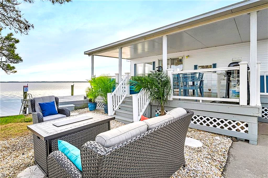 3665 Sandpiper Rd #123, Virginia Beach — photo