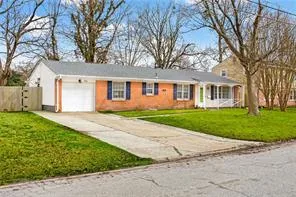 440 Dauphin Ln, Virginia Beach — photo