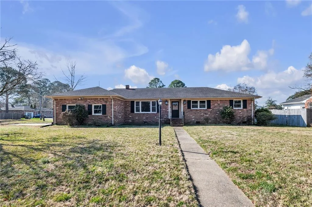 524 Summit Ridge DR, CHESAPEAKE VA 23322