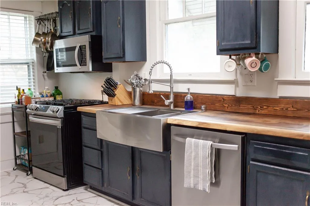 1040 Leckie ST, PORTSMOUTH VA 23704