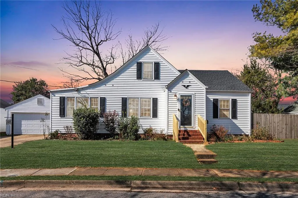 1327 E Norcova Dr, Norfolk — photo