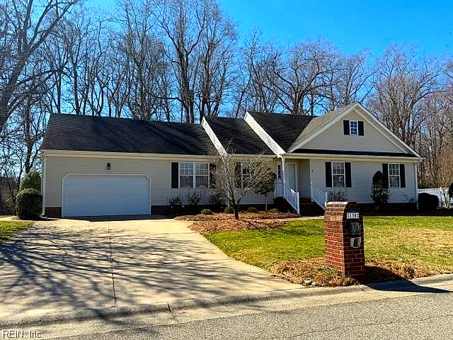 130 Dutchess Way, Suffolk — photo