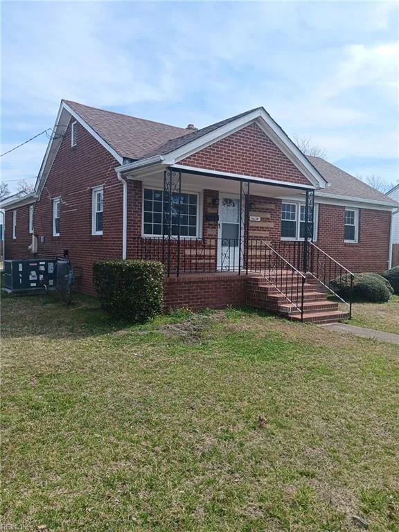 6634 Whitehorn DR, NORFOLK VA 23513