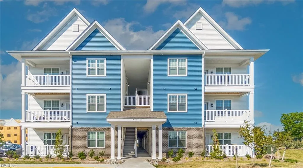 1732 Dromolin Dr #303, Virginia Beach — photo
