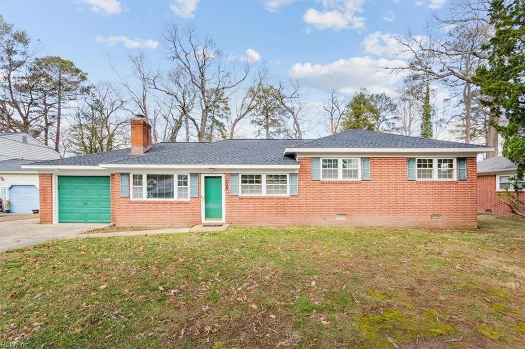 203 Mill Rd, Yorktown — photo