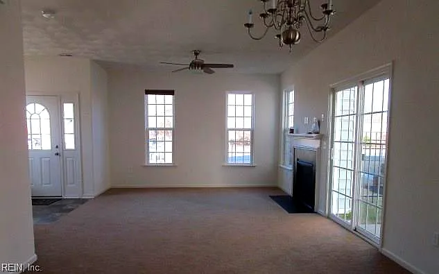6705 Hampton Roads Pw, Suffolk — photo