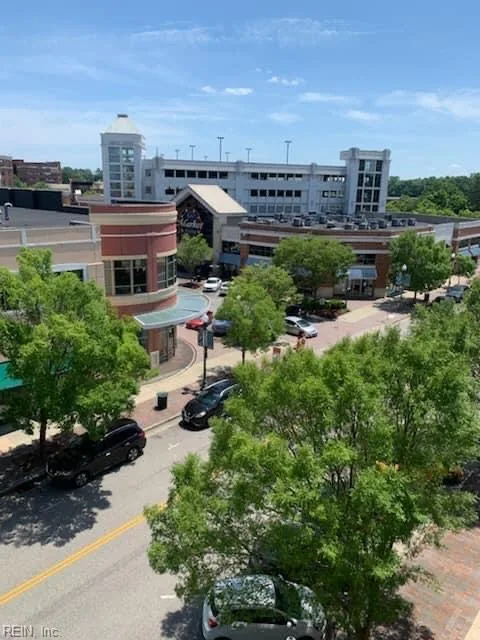 670 Town Center Dr #406, Newport News — photo