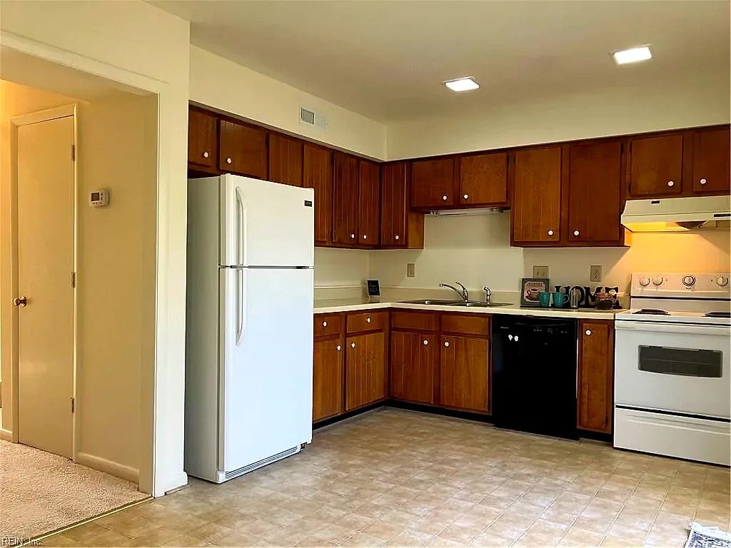 158 Albemarle Dr, Williamsburg — photo