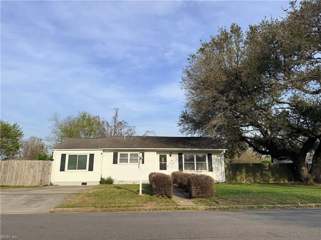 1600 Hedgerow Dr, Virginia Beach — photo