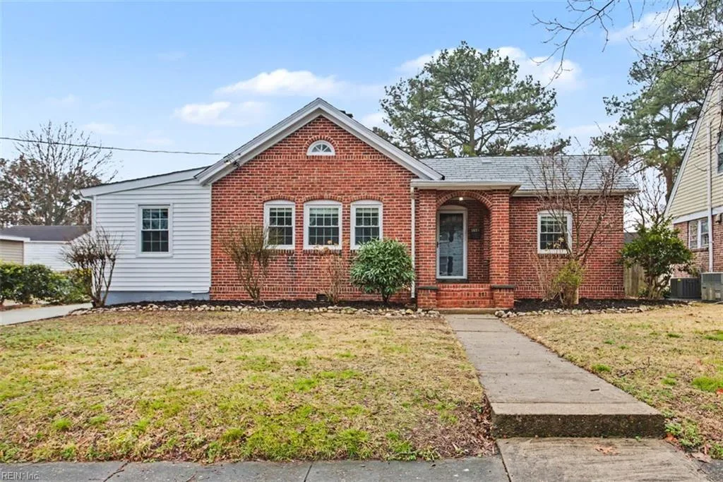 1633 Leckie St, Portsmouth — photo