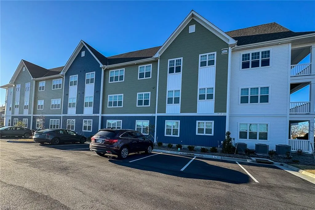 1720 Vankar Dr #307, Virginia Beach — photo